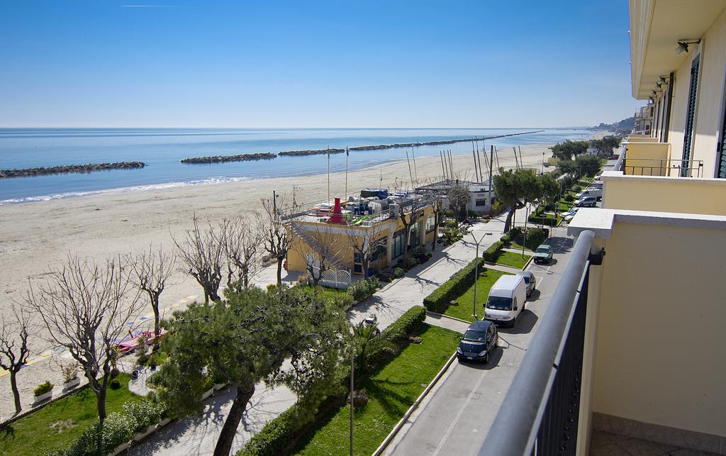 Hotel Capital Cupra Marittima Cameră foto