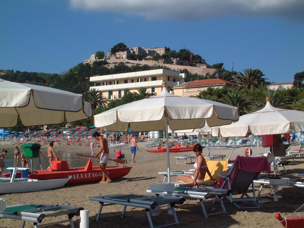 Hotel Capital Cupra Marittima Exterior foto