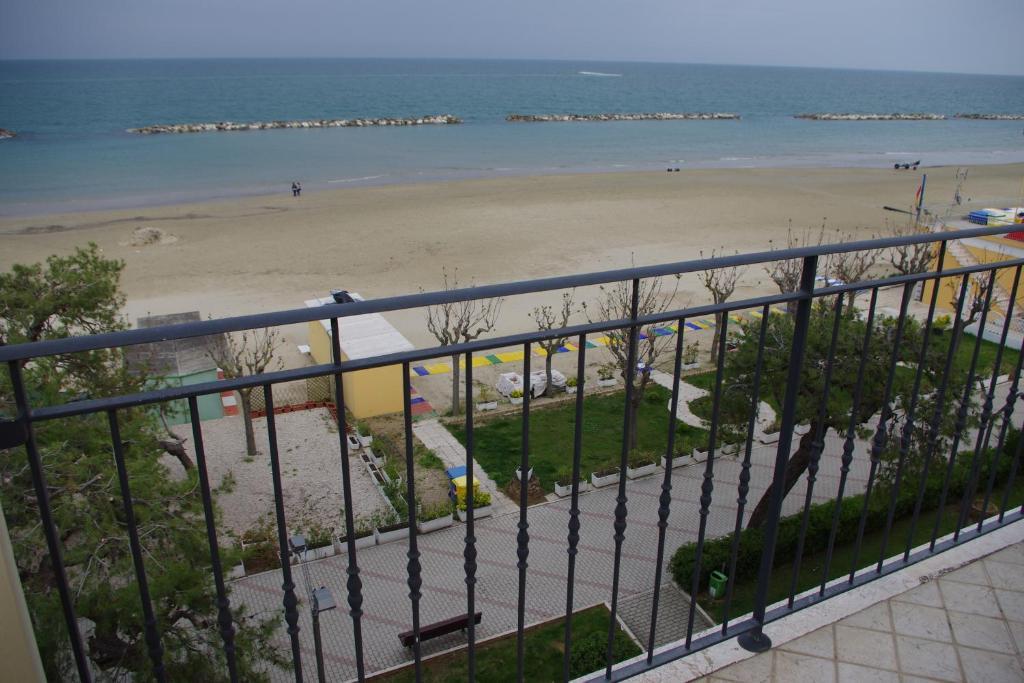 Hotel Capital Cupra Marittima Cameră foto